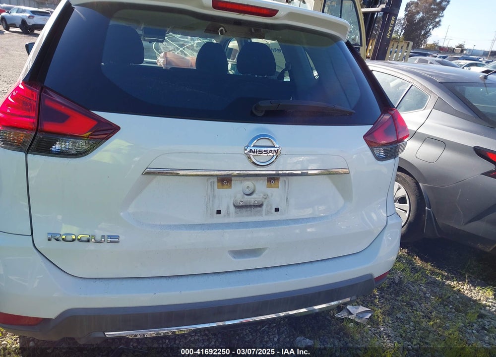 2017 NISSAN ROGUE S VIN: KNMAT2MT9HP573509