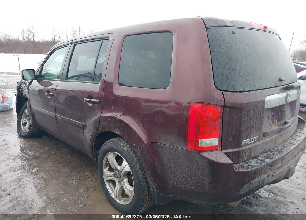 2012 HONDA PILOT EX VIN: 5FNYF4H47CB049685