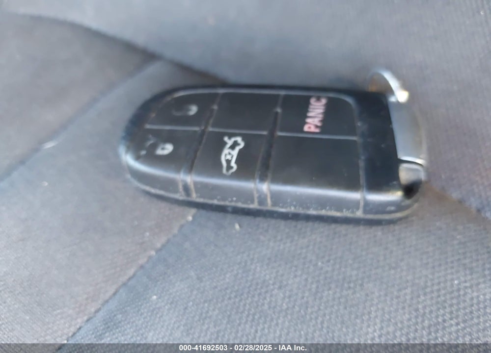 2015 CHRYSLER 200 VIN: 1C3CCCAB6FN652711