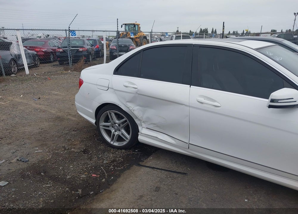 2013 MERCEDES-BENZ C 250 VIN: WDDGF4HB7DR254547