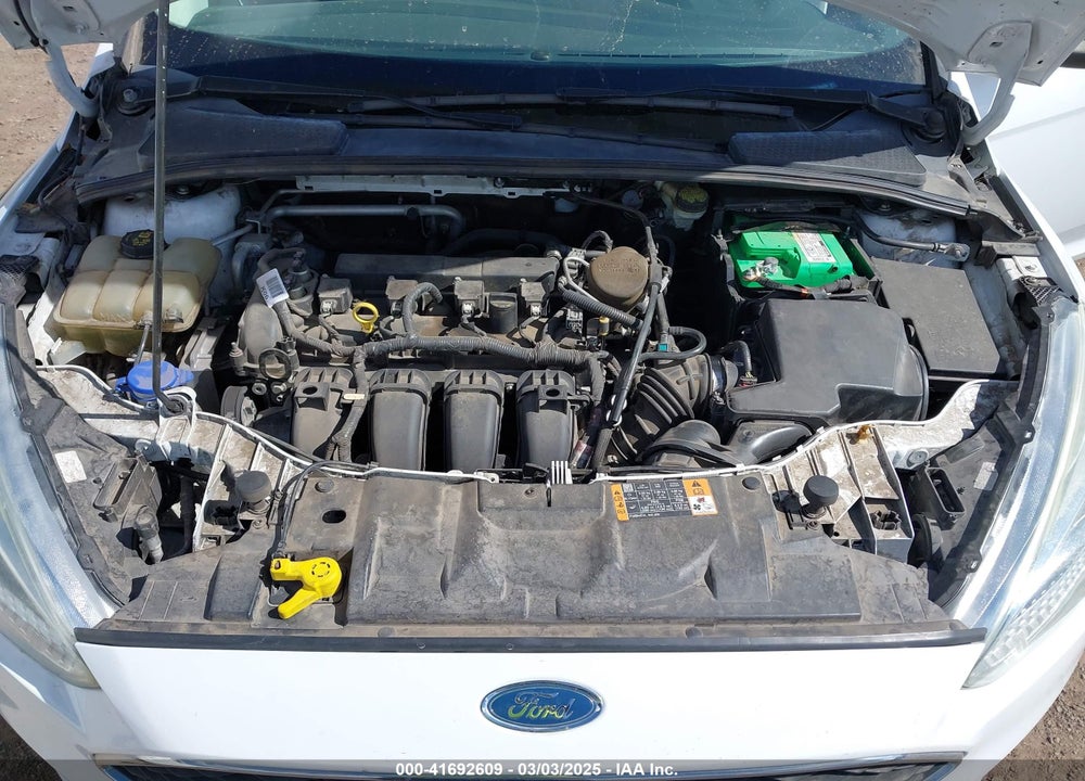 2016 FORD FOCUS VIN: 1FADP3K20GL264220