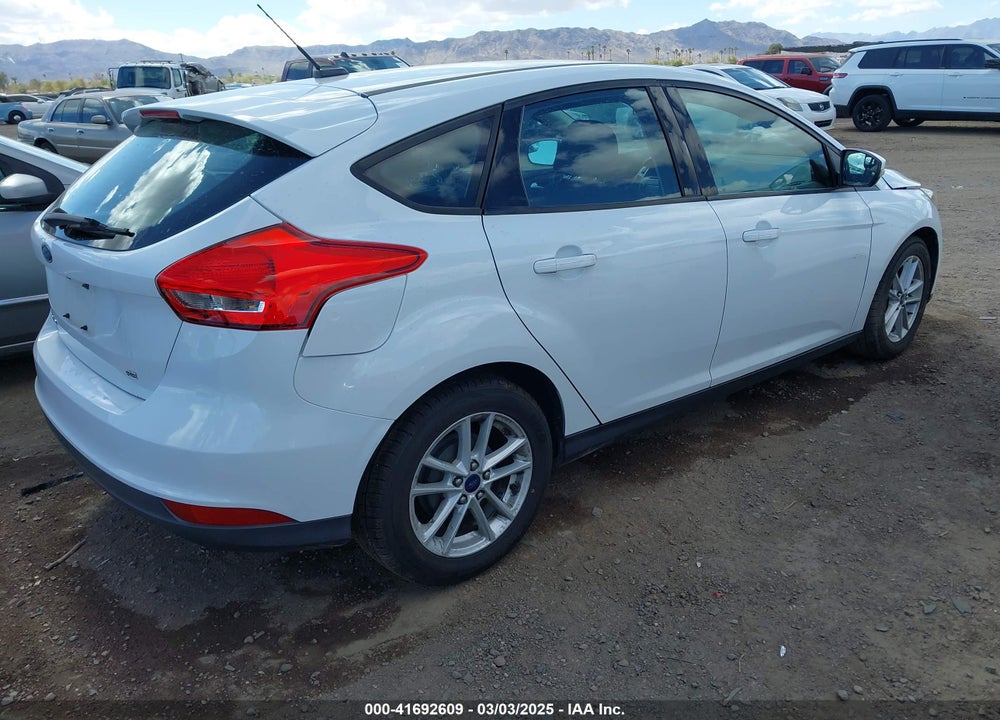2016 FORD FOCUS VIN: 1FADP3K20GL264220