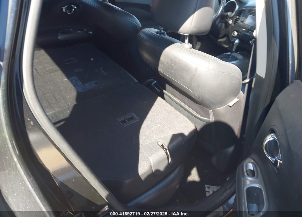 2011 NISSAN JUKE VIN: JN8AF5MV0BT019823