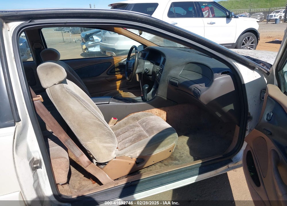 1996 FORD THUNDERBIRD LX VIN: 1FALP62W3TH135238