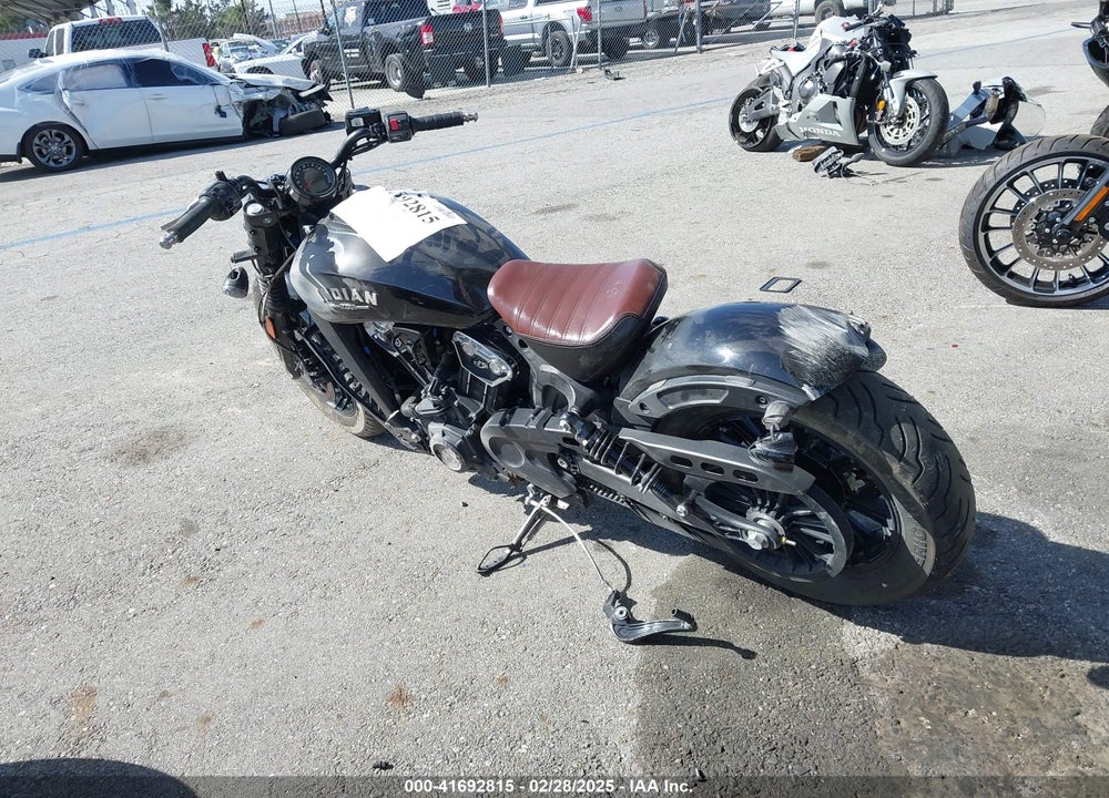2021 INDIAN MOTORCYCLE CO. SCOUT BOBBER ABS VIN: 56KMTA00XM3164921