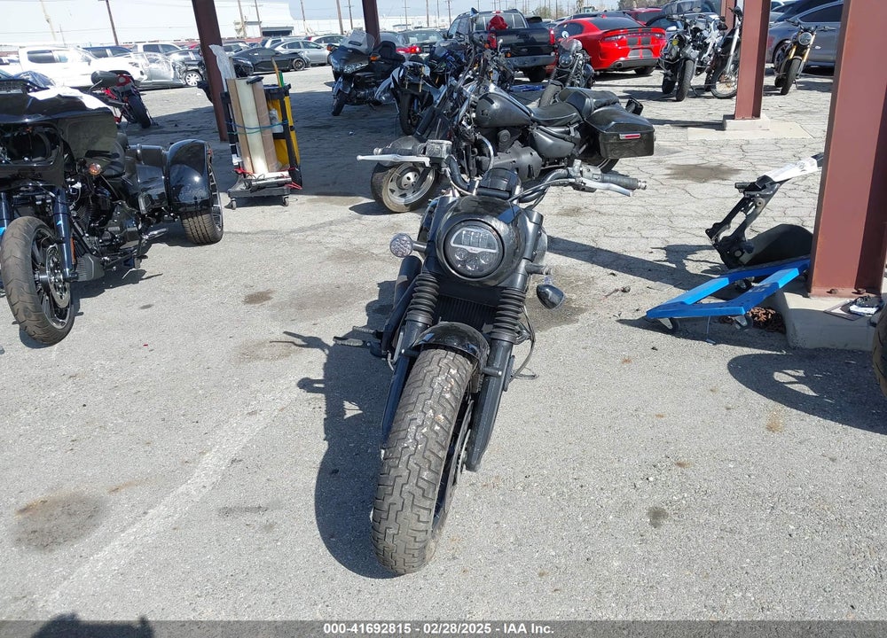 2021 INDIAN MOTORCYCLE CO. SCOUT BOBBER ABS VIN: 56KMTA00XM3164921