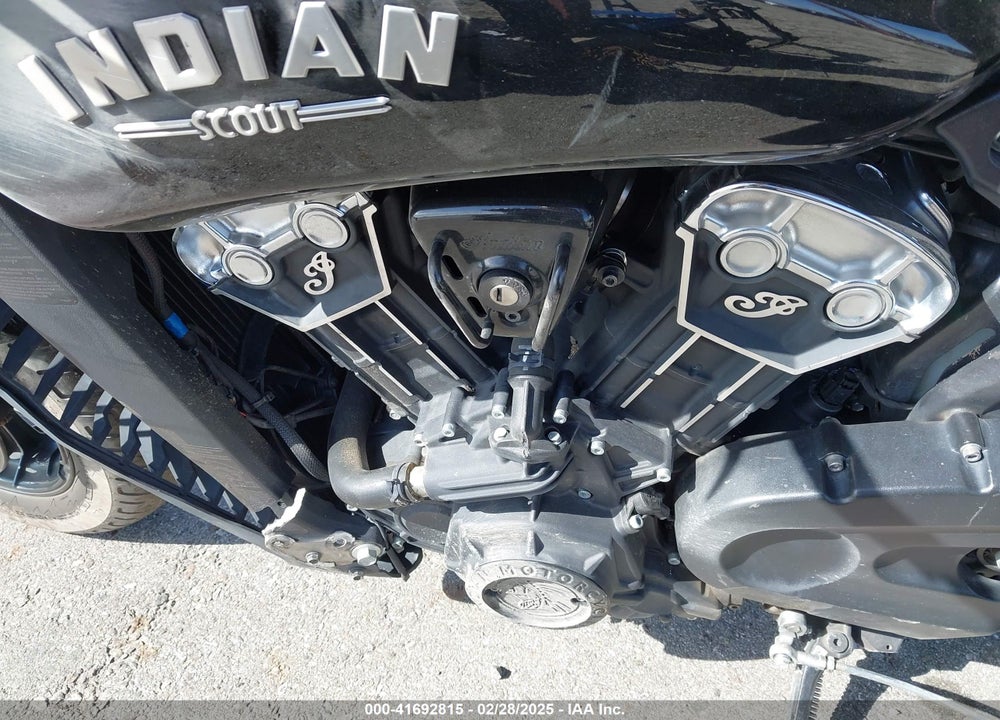 2021 INDIAN MOTORCYCLE CO. SCOUT BOBBER ABS VIN: 56KMTA00XM3164921