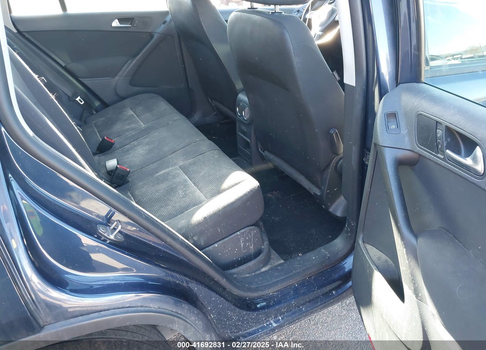 2013 VOLKSWAGEN TIGUAN VIN: WVGAV7AX3DW539270