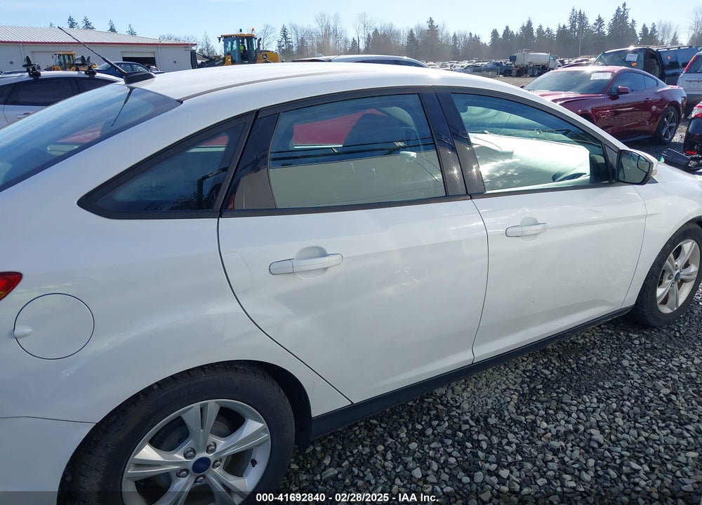 2014 FORD FOCUS VIN: 1FADP3F21EL443308