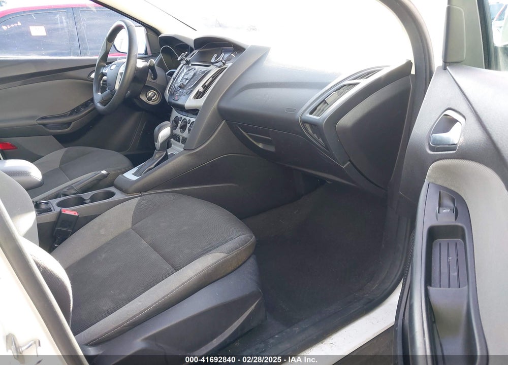 2014 FORD FOCUS VIN: 1FADP3F21EL443308