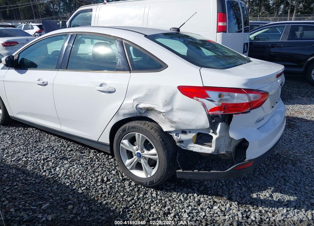 2014 FORD FOCUS VIN: 1FADP3F21EL443308