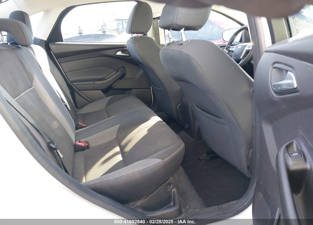 2014 FORD FOCUS VIN: 1FADP3F21EL443308