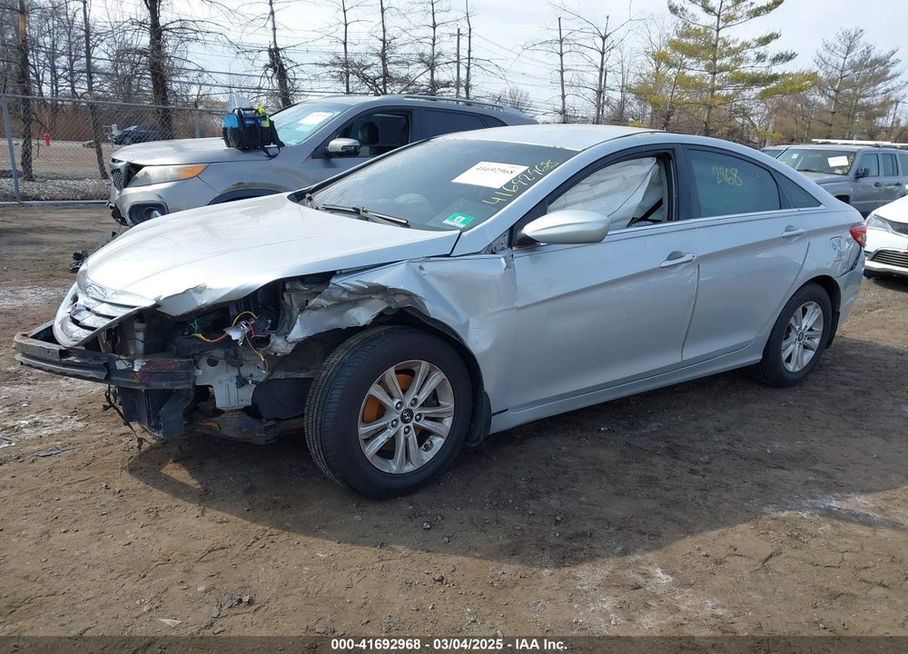 2011 HYUNDAI SONATA GLS VIN: 5NPEB4AC1BH096193