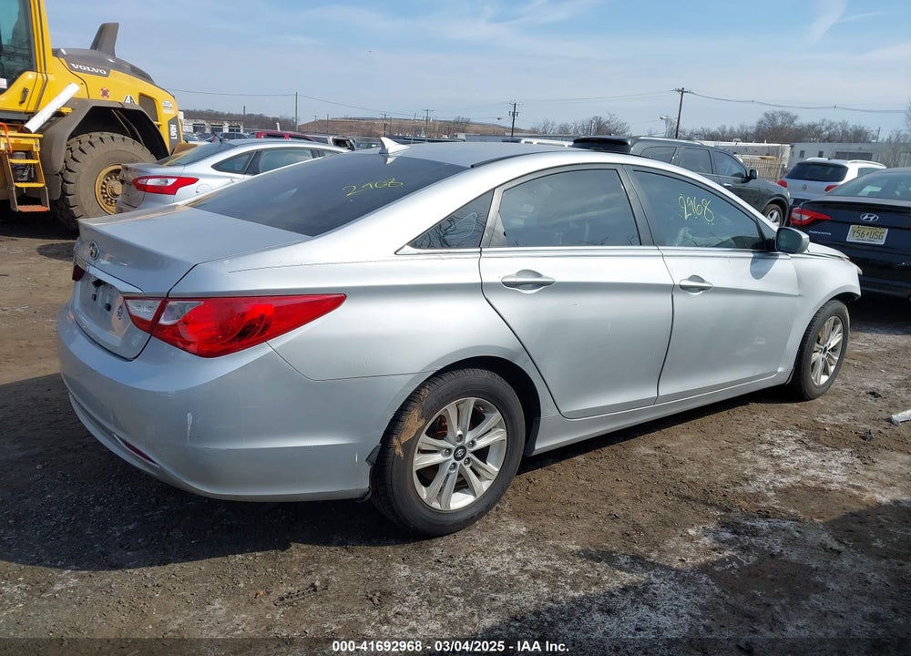2011 HYUNDAI SONATA GLS VIN: 5NPEB4AC1BH096193