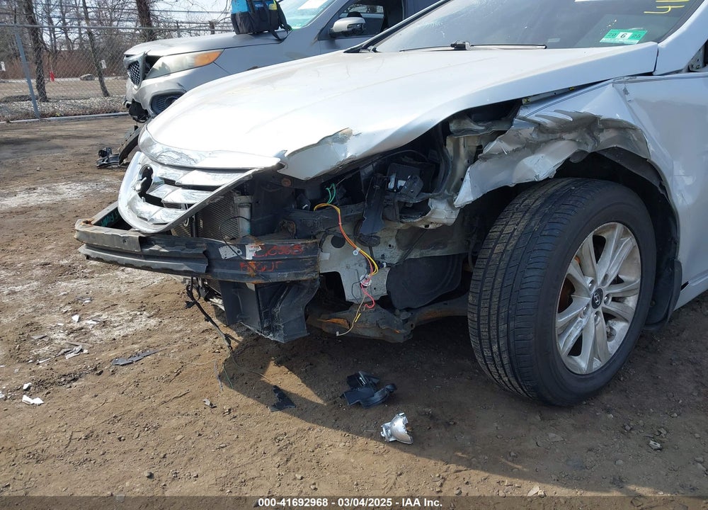 2011 HYUNDAI SONATA GLS VIN: 5NPEB4AC1BH096193