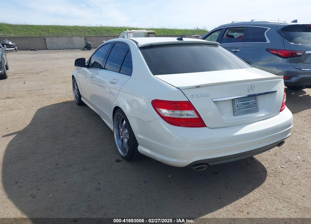2009 MERCEDES-BENZ C VIN: WDDGF54X09F208087