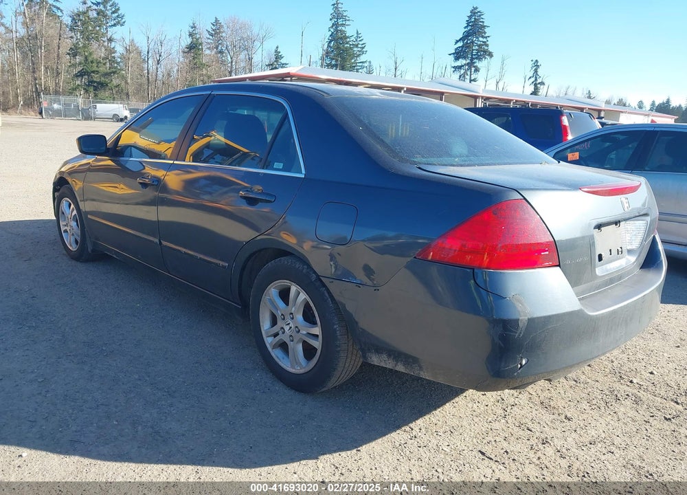 2007 HONDA ACCORD 2.4 SE VIN: JHMCM56387C015384