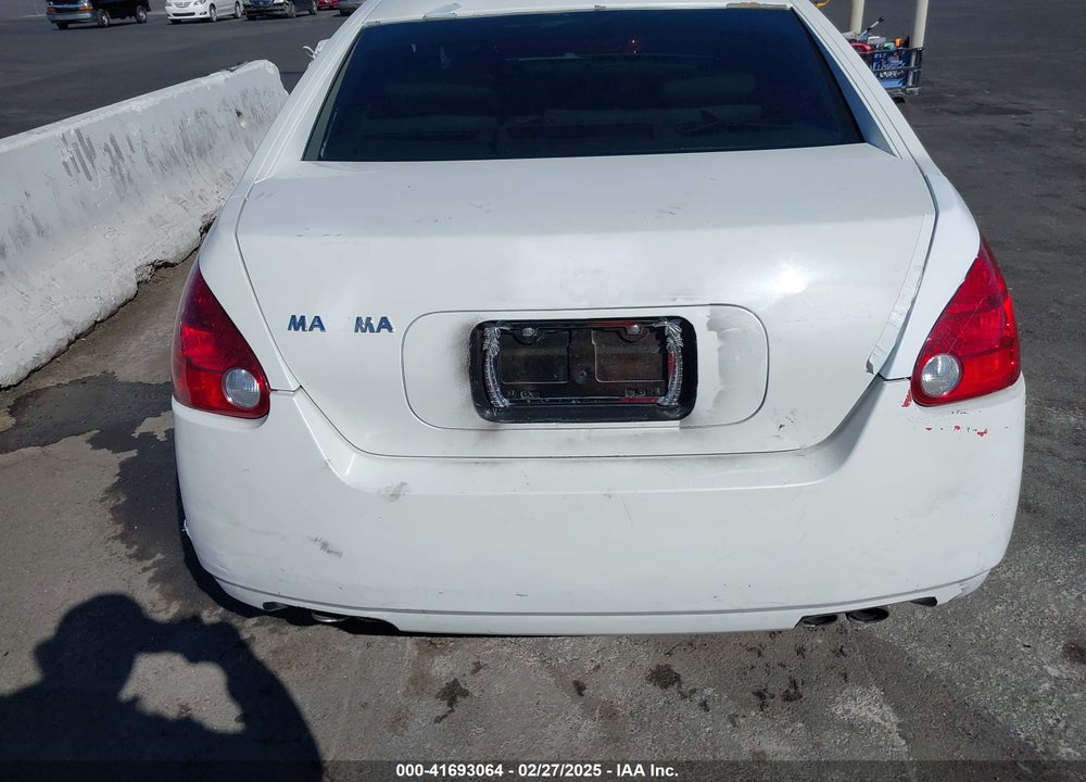 2005 NISSAN MAXIMA 3.5 SE VIN: 1N4BA41E65C843333