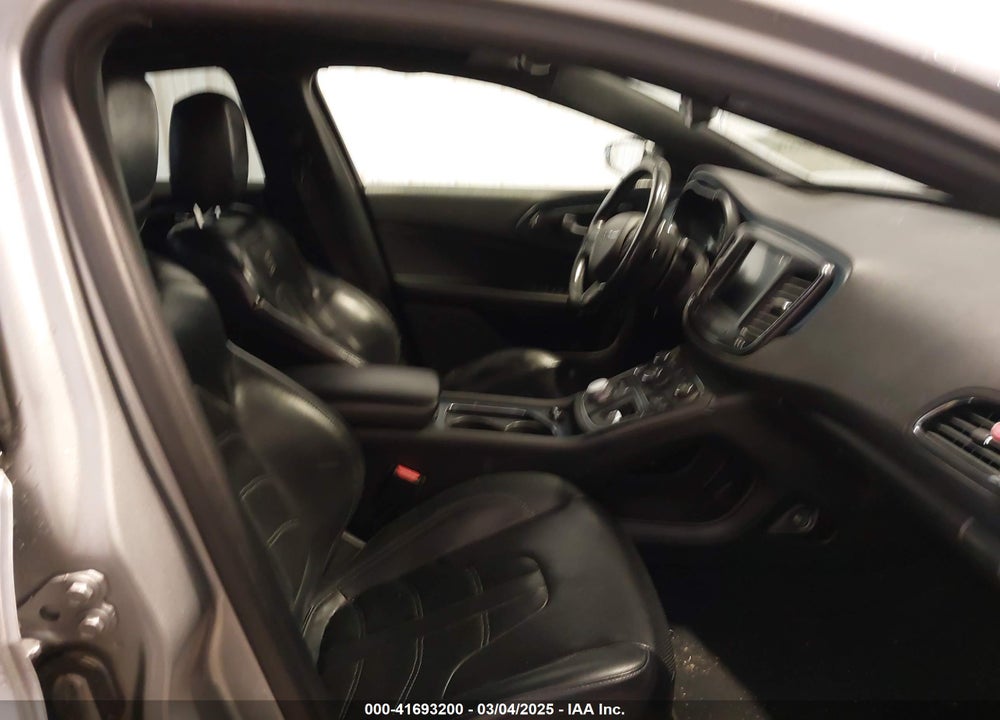 2016 CHRYSLER 200 VIN: 1C3CCCBB6GN178582