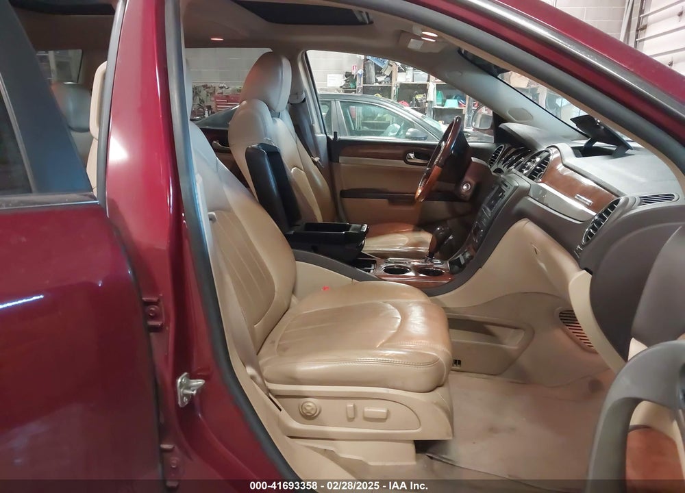 2008 BUICK ENCLAVE CXL VIN: 5GAER23738J283971