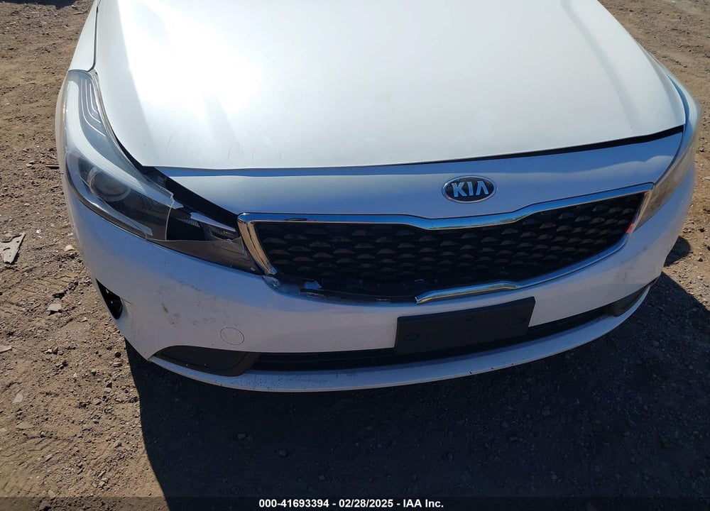 2017 KIA FORTE VIN: 3KPFL4A73HE115392