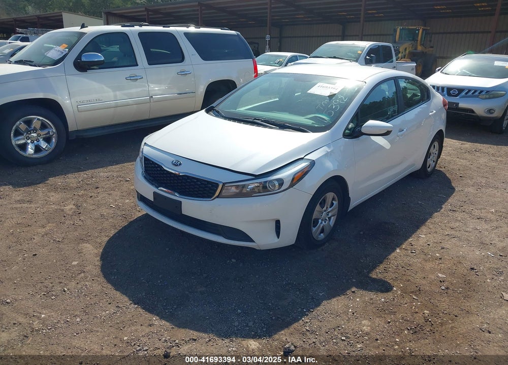2017 KIA FORTE VIN: 3KPFL4A73HE115392