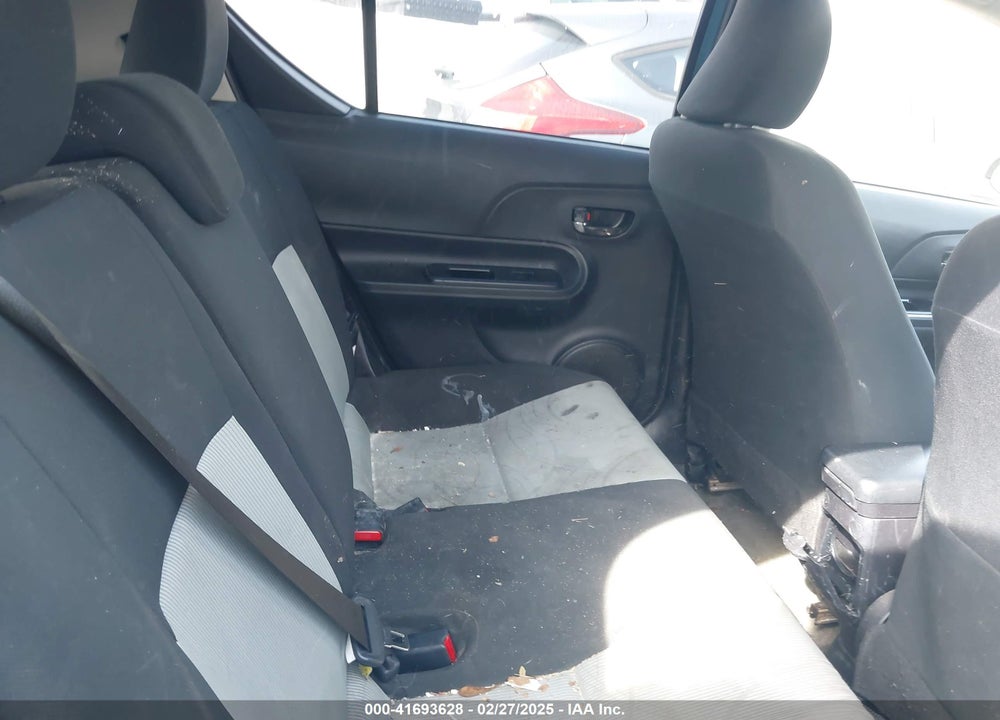 2015 TOYOTA PRIUS C TWO VIN: JTDKDTB30F1104223