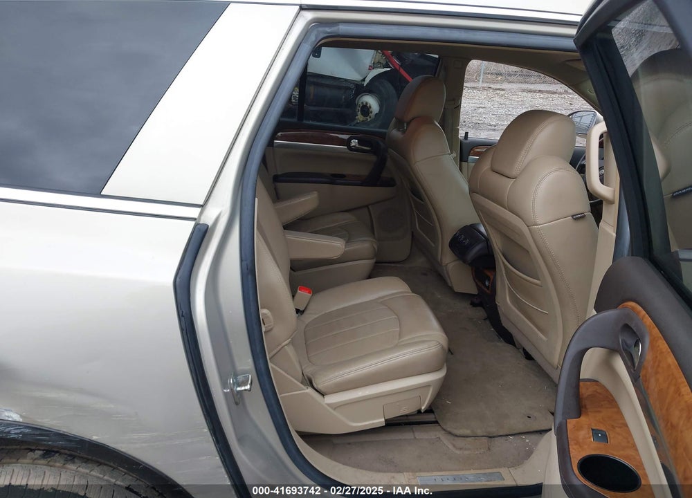 2008 BUICK ENCLAVE CXL VIN: 5GAEV237X8J191526