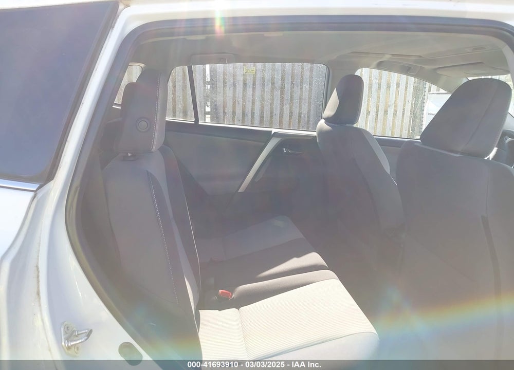 2014 TOYOTA RAV4 XLE VIN: 2T3RFREV9EW169564