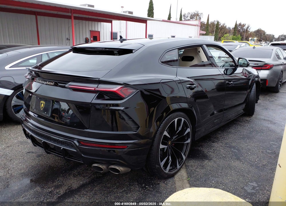 2021 LAMBORGHINI URUS GRAPHITE CAPSULE/PEARL CAPSULE VIN: ZPBUA1ZL0MLA14933