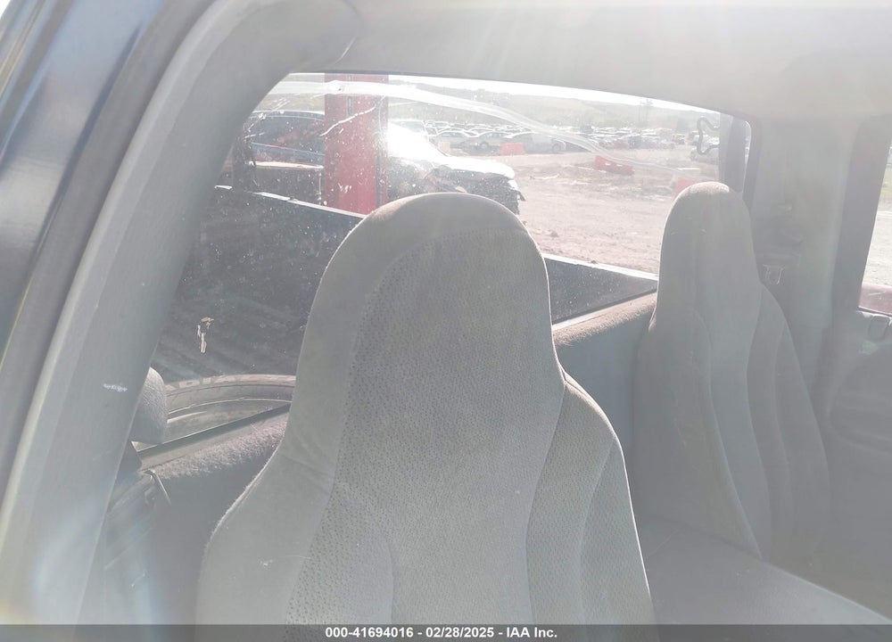 2000 DODGE DAKOTA SLT/SPORT VIN: 1B7FL26X5YS739995