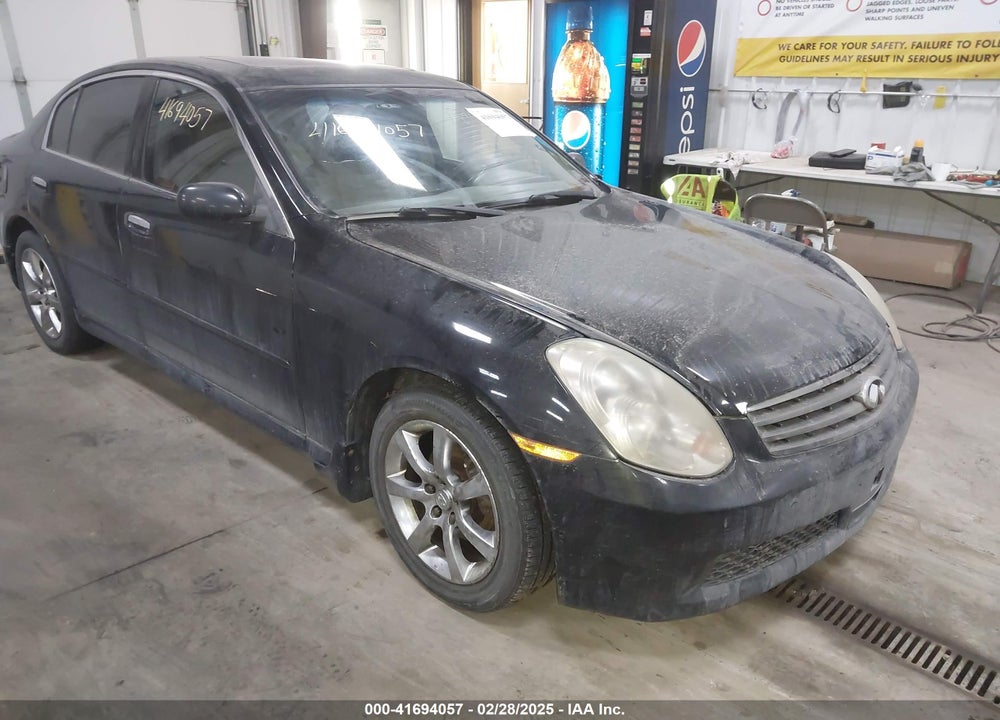 2005 INFINITI G35X VIN: JNKCV51F25M310700