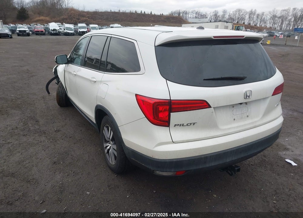 2018 HONDA PILOT VIN: 5FNYF6H36JB073198