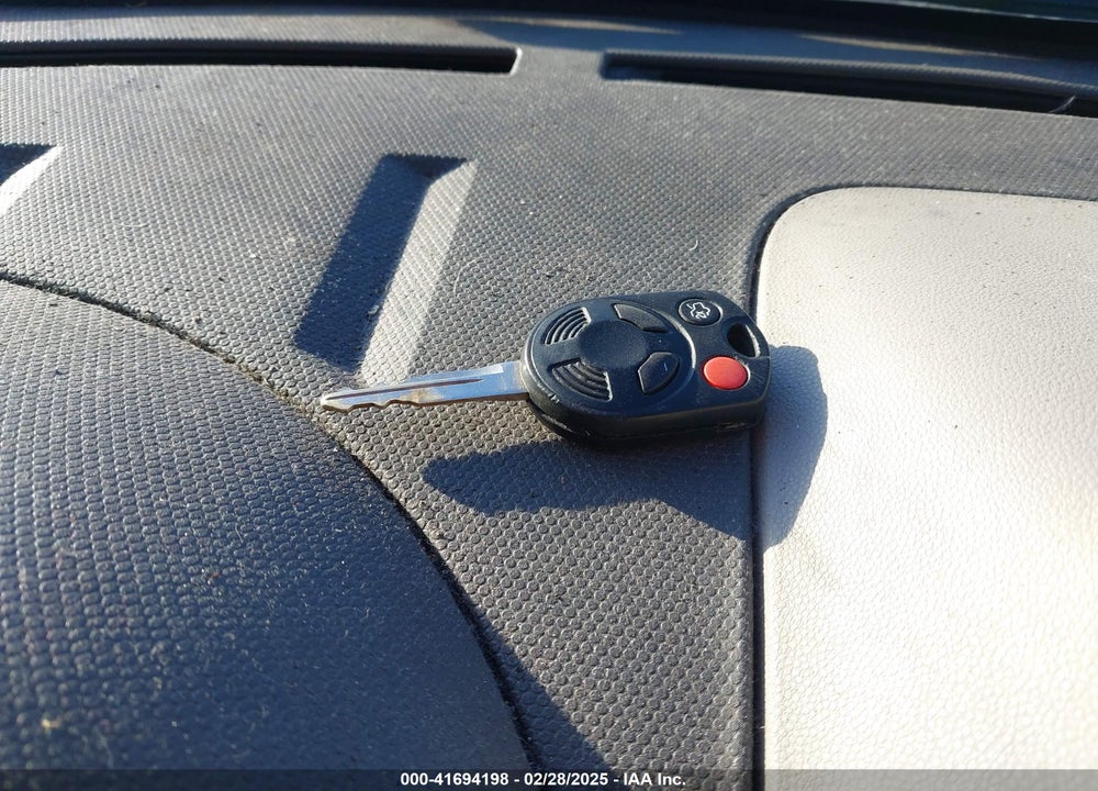 2008 FORD ESCAPE VIN: 1FMCU03Z08KC72989
