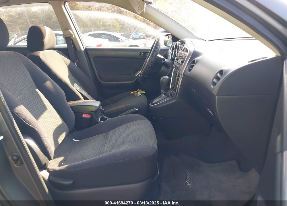 2005 TOYOTA MATRIX VIN: 2T1LR32E35C323839