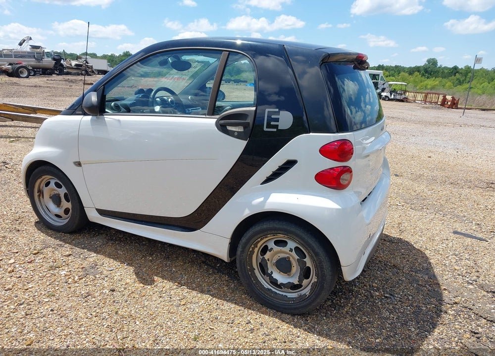 2016 SMART FORTWO ELECTRIC DRIVE PASSION VIN: WMEEJ9AA5GK842721