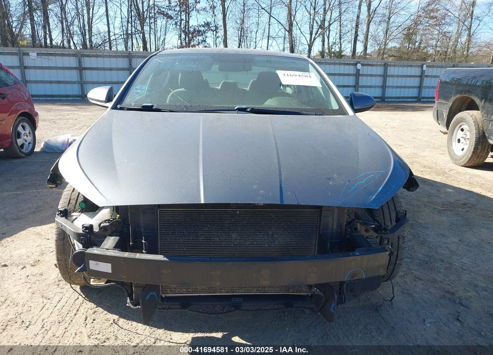 2019 HYUNDAI ELANTRA VIN: 5NPD74LF1KH489759