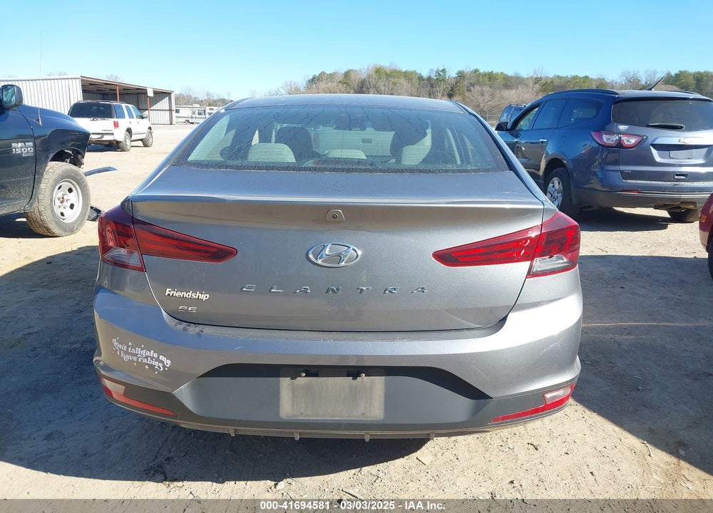2019 HYUNDAI ELANTRA VIN: 5NPD74LF1KH489759