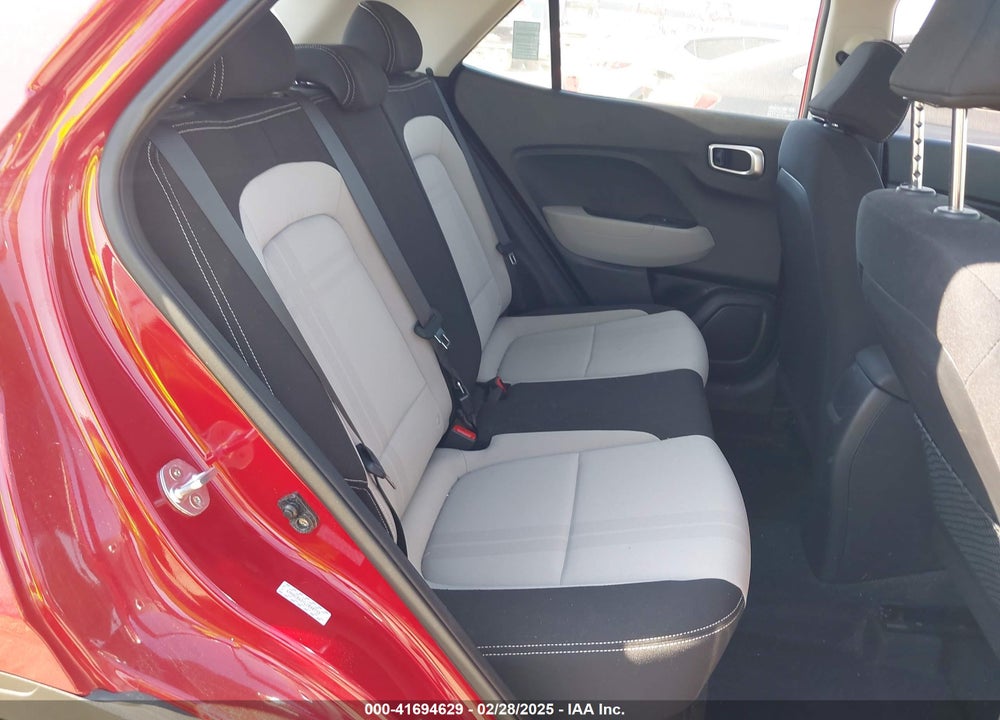 2020 HYUNDAI VENUE VIN: KMHRC8A3XLU040715