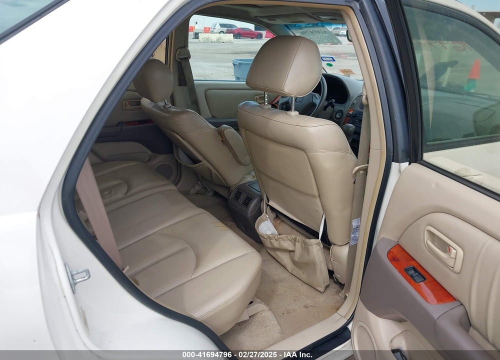 2000 LEXUS RX 300 VIN: JT6GF10U0Y0081820