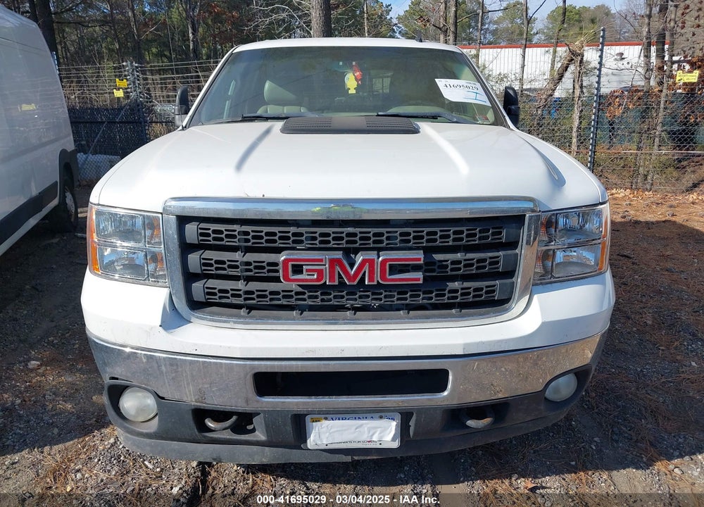 2011 GMC SIERRA VIN: 1GT120E85BF203852