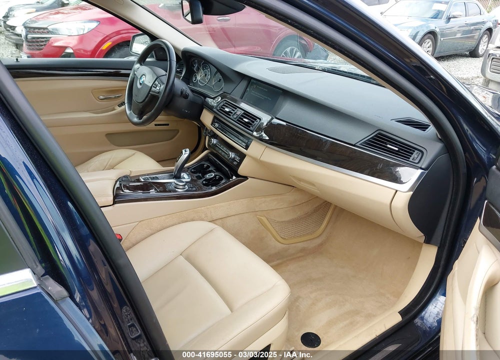 2011 BMW 528I VIN: WBAFR1C59BC743588