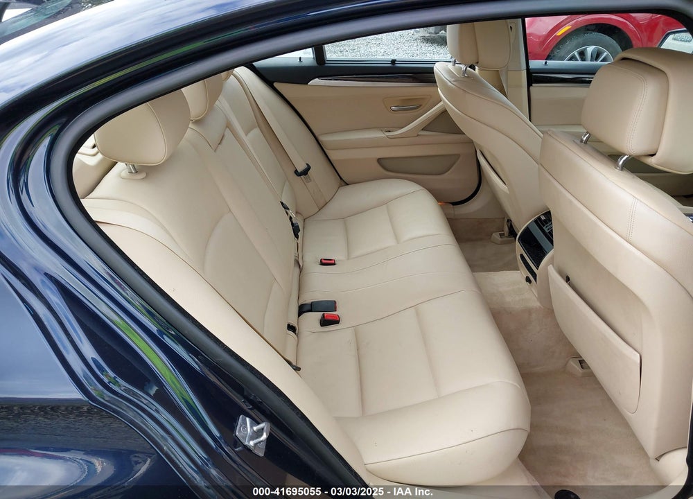 2011 BMW 528I VIN: WBAFR1C59BC743588