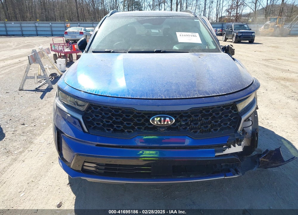 2021 KIA SORENTO VIN: 5XYRK4LF1MG030570