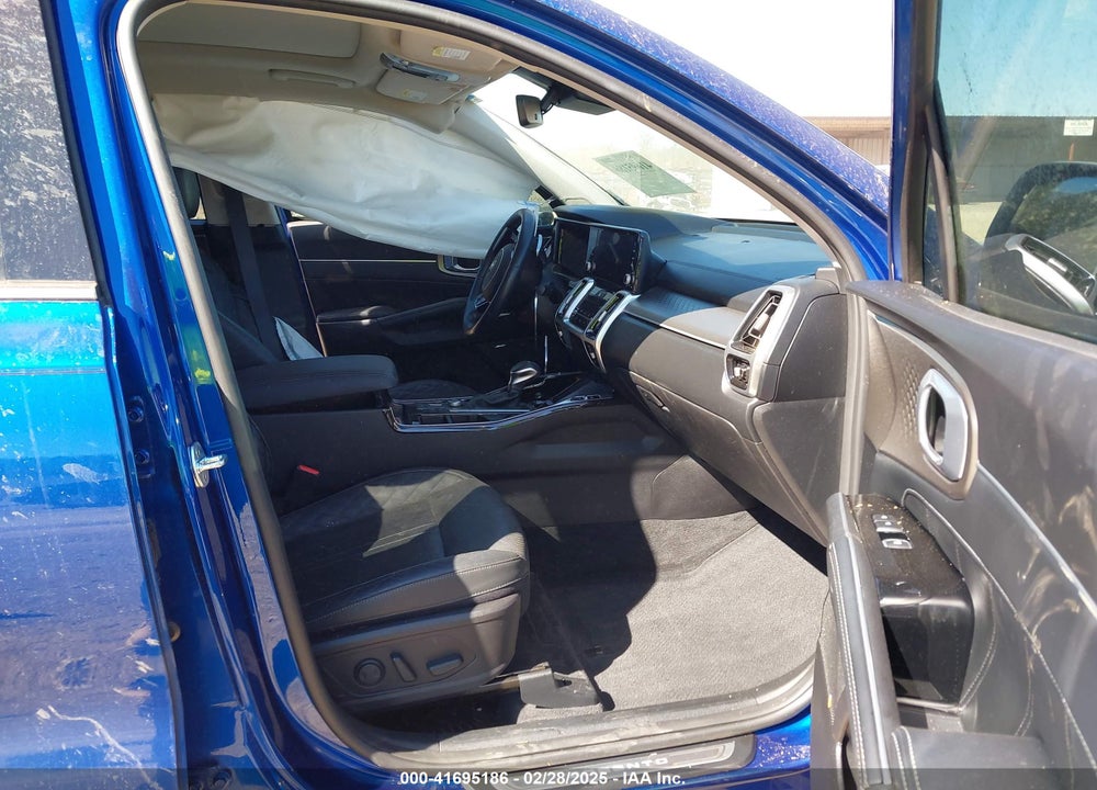 2021 KIA SORENTO VIN: 5XYRK4LF1MG030570