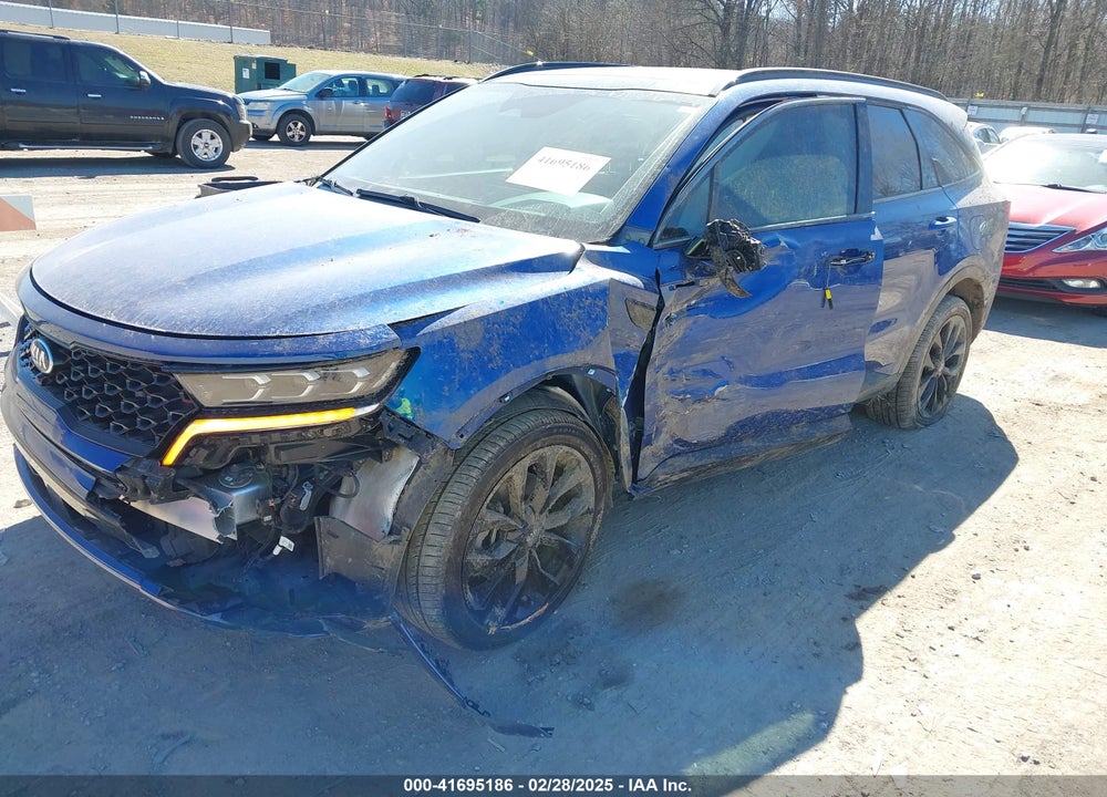 2021 KIA SORENTO VIN: 5XYRK4LF1MG030570