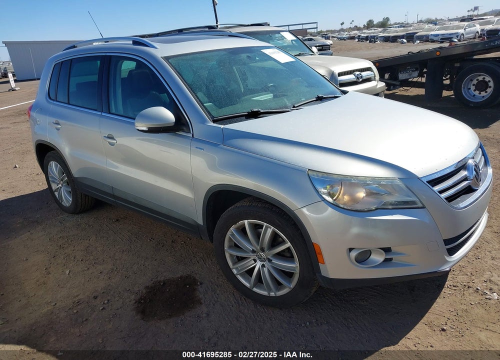 2010 VOLKSWAGEN TIGUAN VIN: WVGAV7AX2AW513545