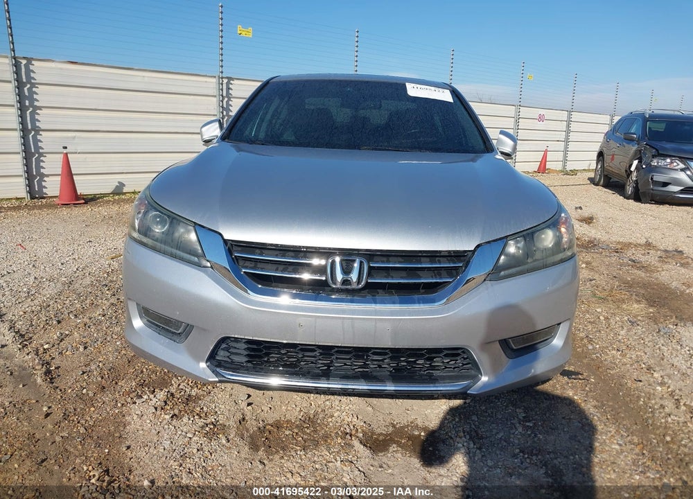 2013 HONDA ACCORD VIN: 1HGCR2F87DA056370