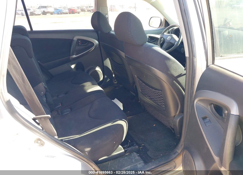 2006 TOYOTA RAV4 VIN: JTMBD32V065018050