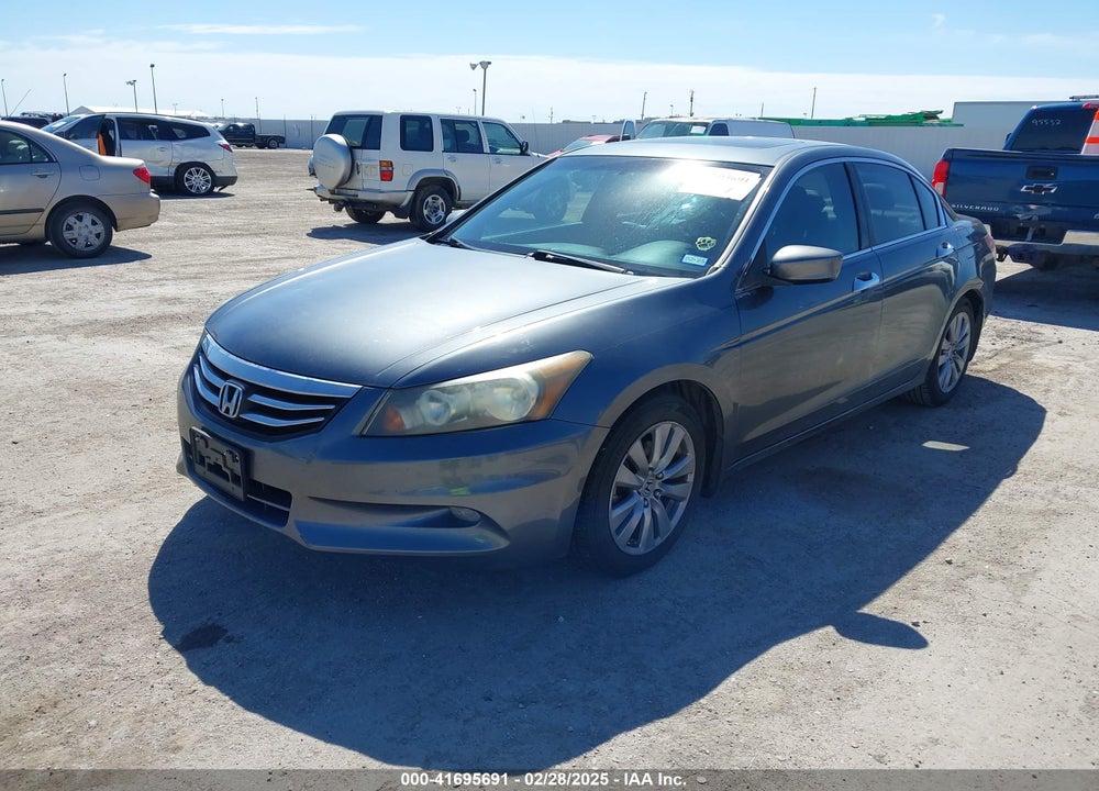 2011 HONDA ACCORD VIN: 1HGCP3F85BA001859